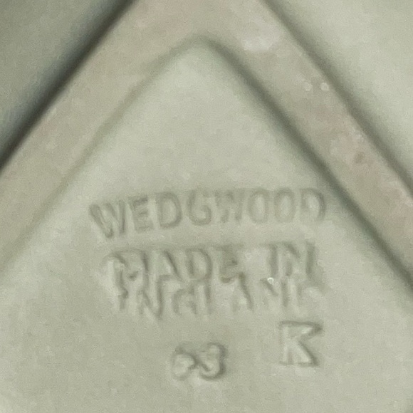 Set of  2 Wedgwood trinket dishes - Picture 3 of 6